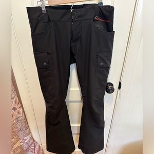 Burton Women’s ski pants medium